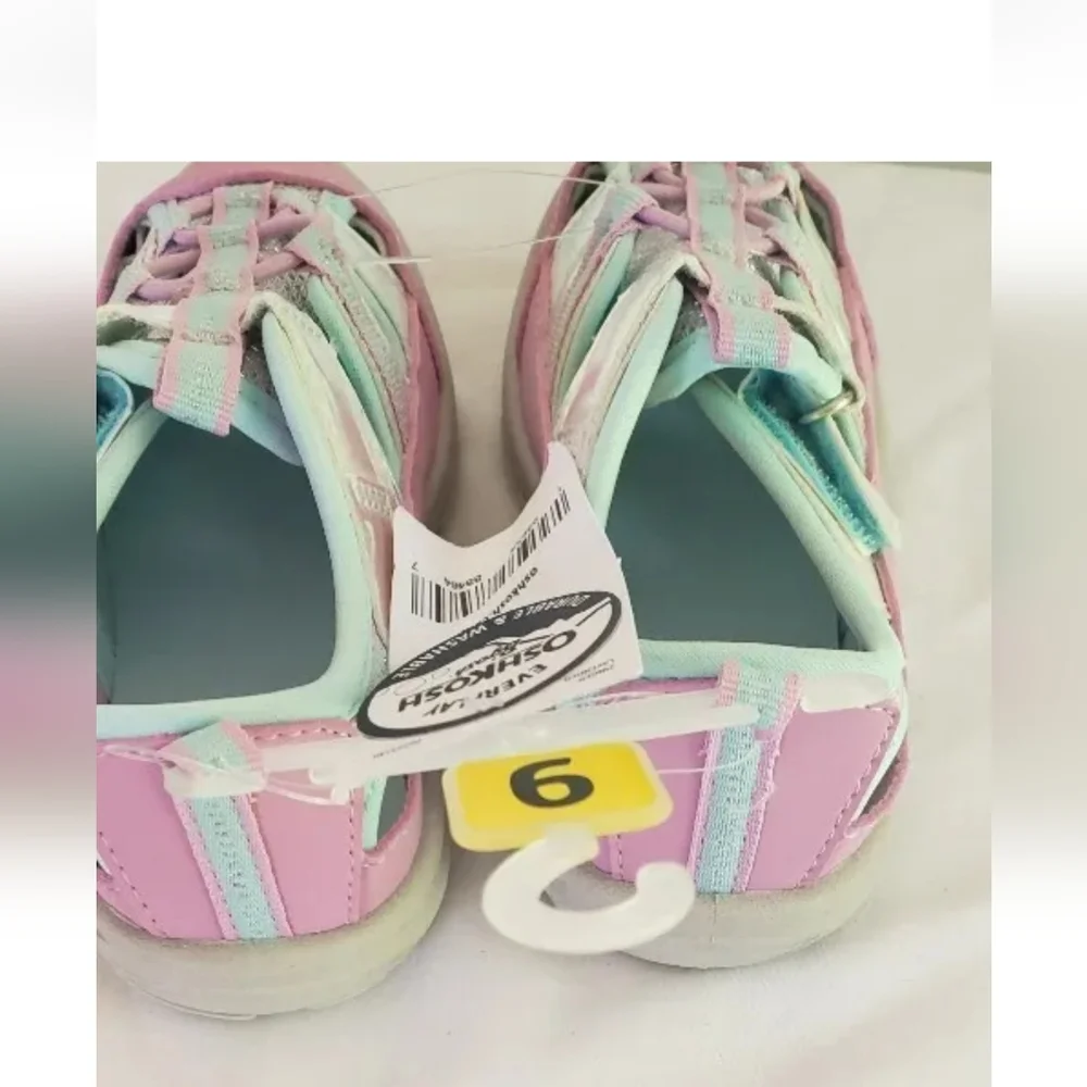 OshKosh Girl's‎ Everyplay Flexible Outsole Bump Toe Sandel